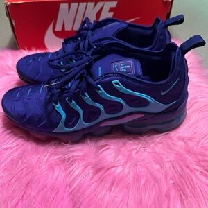 AIR VAPORMAX PLUS Blue and Purple Shoes
BV6079 500
PURPLE/LT BLUE FURY Men 9